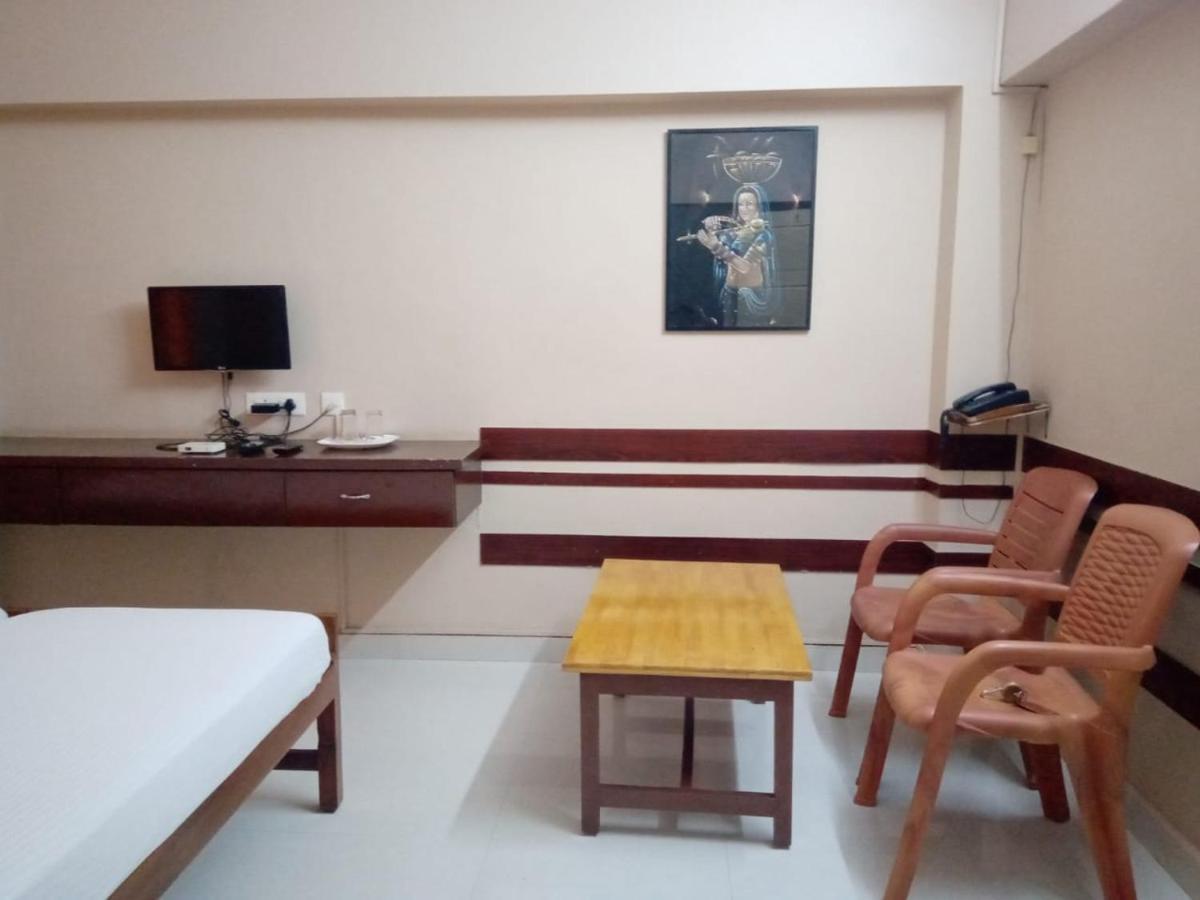 Sangeetha Tourist Home Thiruvananthapuram Εξωτερικό φωτογραφία